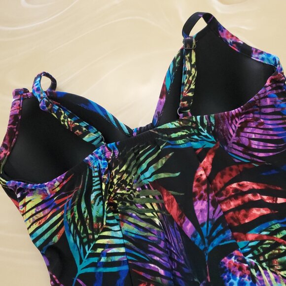 Miraclesuit Tropicat Marina Underwire Tankini Top - Picture 8 of 16